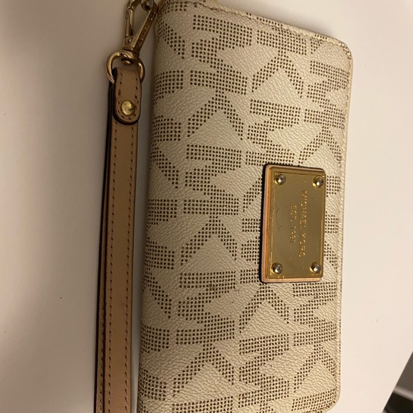 Women MK white wallet for sale - Picture 3 of 4